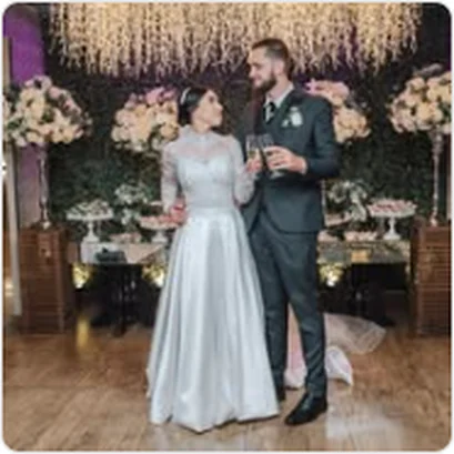 Casal de noivos durante recepção de casamento no Buffet Dream Hall